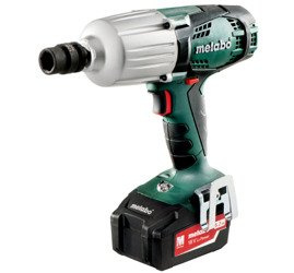Zakrętarka udarowa METABO SSW 18 LTX 600 w walizce PVC, z ładowarką ASC 30-36 V + 2 akumulatory Li-Ion 18 V / 5,2 Ah