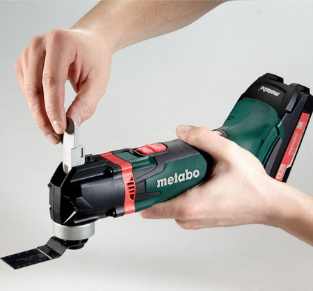 Multinarzędzie METABO MT 18 LTX w walizce PVC, z ładowarką ASC 30-36 V + 2 akumulatory Li-Ion 18 V / 2,0 Ah + zestaw osprzętu